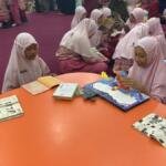 PLP 2 Umsida Ajak Siswa SD Muhammadiyah 11 Randegan Kunjungi Perpusda Sidoarjo