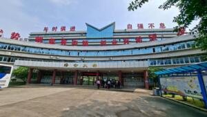 Robot Mengantar, AI Mengajar di Shunde Liang Qiuju Foshan
