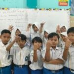 Siswa MIM 01 Pondok Modern Belajar Membuat Seni Makrame Asah Kreatifitas dan Ketelitian