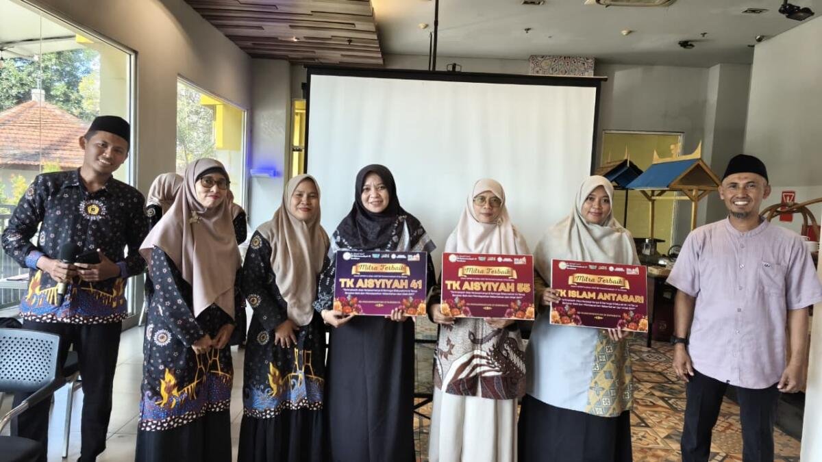 Perkuat Silaturahmi dan Sinergi, SD Muhammadiyah 21 Surabaya Apresiasi Mitra SPMB