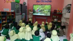 Kenalkan Mangrove, PAUD Aisyiyah II Ajak Anak Peduli Lingkungan Pesisir