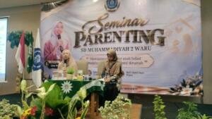 Anak Hebat Itu Seperti Apa? Parenting SD Muhammadiyah 2 Waru Mengajak Orang Tua Berkaca