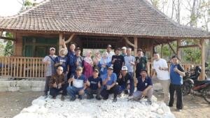 Teguhkan Pilar Ekonomi, Jatam Pucuk Inisiasi Kebun Alpukat