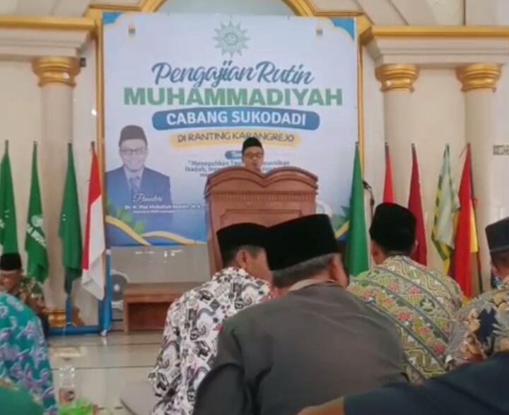 Dari Makna Huruf Hijaiyah hingga Dua Sayap Garuda, Sekretaris PDM Lamongan Ajak Jamaah Teladani Akhlak Rasulullah