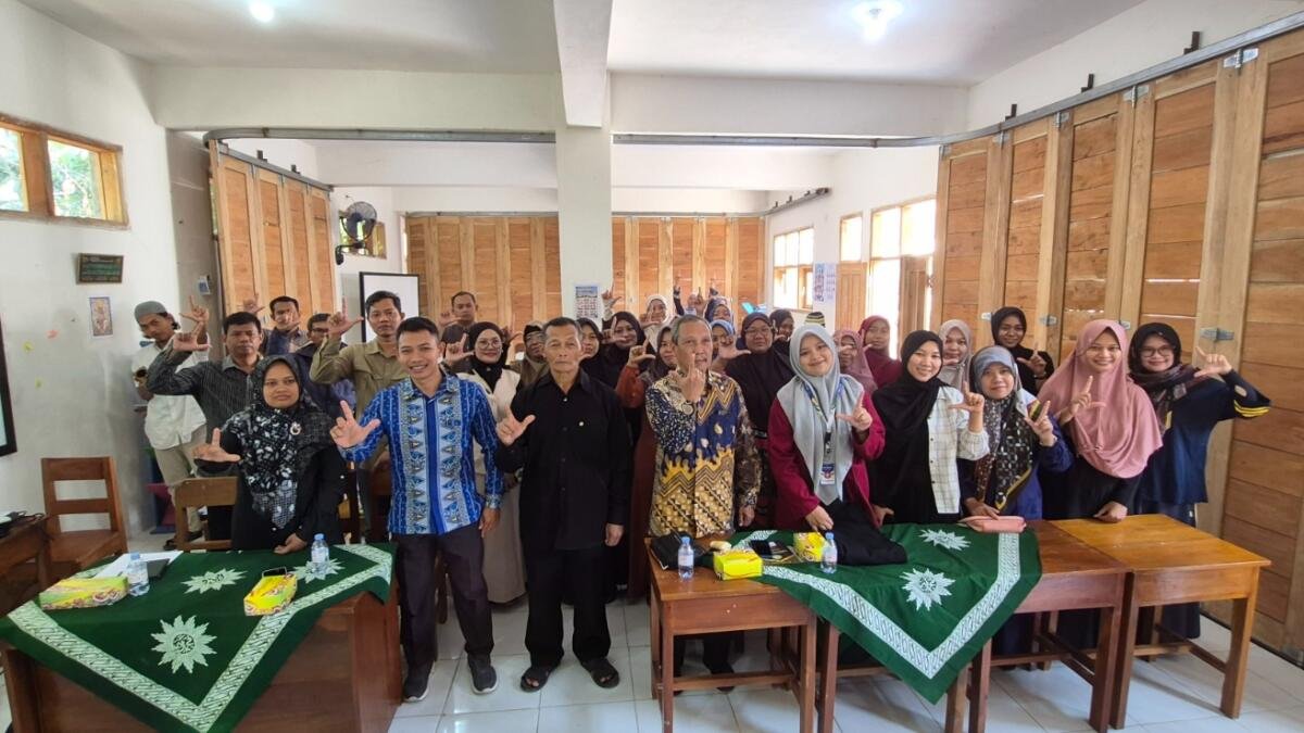 Perkuat Budaya Literasi, MIM 14 Prestisius Gandeng Mahasiswa PPG Pendidikan Matematika Umpo