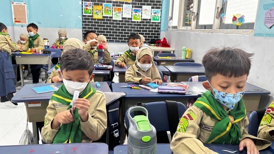 Mugeb Primary School Bentengi Warga Sekolah lewat Masker