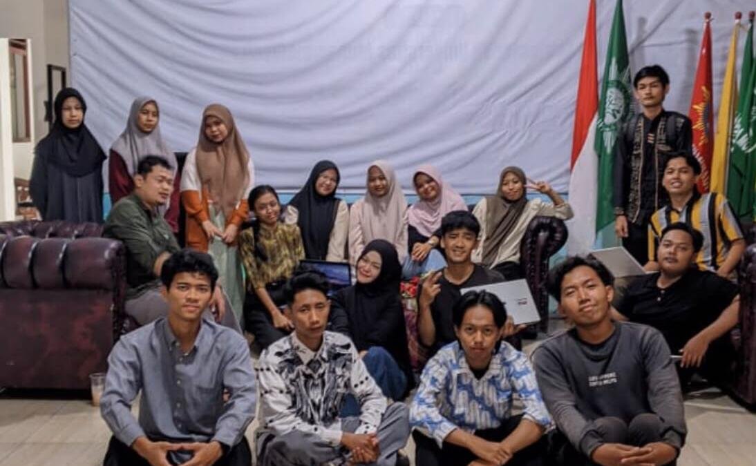 Mahasiswa Ilmu Komunikasi UMJT Madiun Tembus Jurnal Sinta, 10 Artikel Sudah Terbit