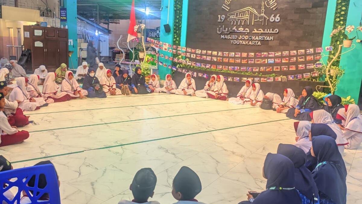 Lantunkan Juz 30 di Pelataran Masjid Jogokariyan, SD Musaka Awali Rihlah dengan Murajaah Akbar