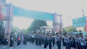 Al-Ishlah De Corps Tampil Menggetarkan, 80 Santri dengan Gagah Gemakan Musik di Masyan