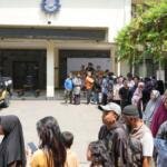 Lazismu Jabar Bagikan 1.000 Porsi Makanan Gratis untuk Pejuang Nafkah di Masjid Raya Mujahidin