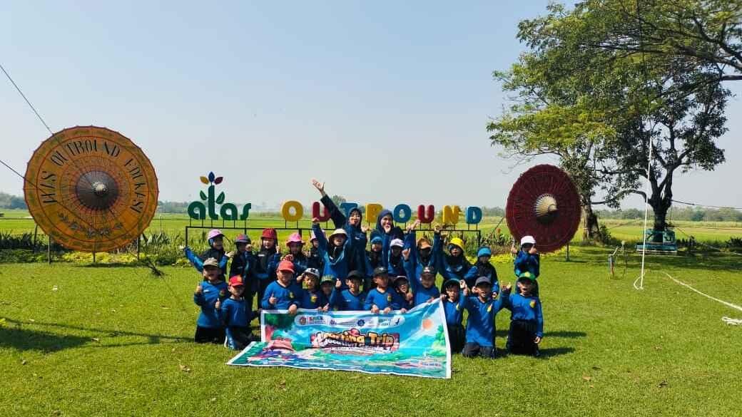Lentera Kelas 1 SD Muhammadiyah 1 Krian Sukses Digelar di Alas Prambon
