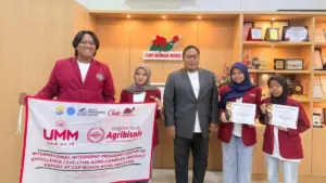 Magang di Malaysia Lewat CoE, Mahasiswa Agribisnis UMM Belajar Bisnis dan Kembangkan Produk