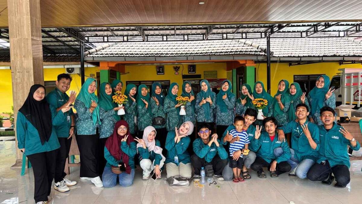 Mahasiswa KKN UMG Edukasi Ibu PKK Desa Ngembung tentang Manajemen Keuangan di Era Digital