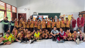 Mahasiswa UAD dan Unmuh Jember Ajak Siswa SDN 1 Sumberasri Pahami Batas Bercanda