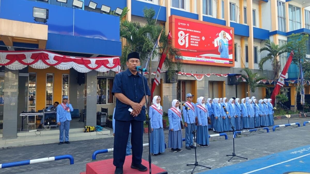 Misbah di Hadapan Murid Smamda: Adab Lebih Tinggi daripada Ilmu