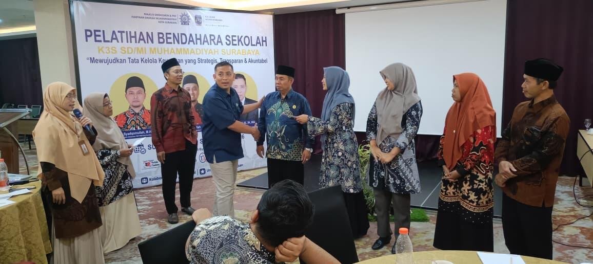Pelatihan Keuangan LPPK PDM Surabaya Tuntas, SD Muhammadiyah 13 Raih Predikat Terbaik