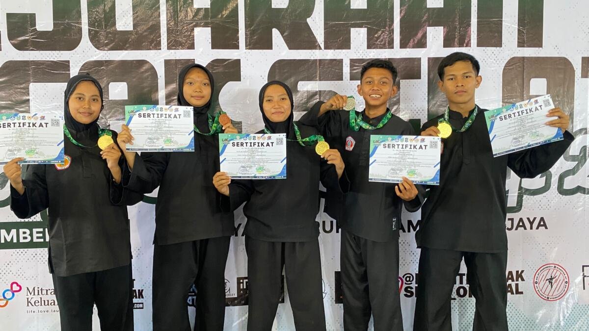 Pesilat SMK Muhammadiyah 3 Ngoro Borong Lima Medali di Surabaya Championship 2