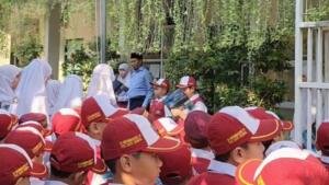 Pupuk Disiplin dan Kesantunan, Kepala SD Muhammadiyah 29 Surabaya Pimpin Apel Pagi Jelang STS
