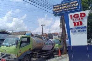 RSU Muhammadiyah Bandung Tulungagung Salurkan 18.000 Liter Air Bersih