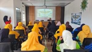 Sambil Menyelam Minum Air, PDA Gresik Perkuat Gerakan Aisyiyah di Kepulauan Bawean