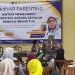 SD Muhamra Adakan Pengasuhan Pintar Tunjukkan Keberadaan