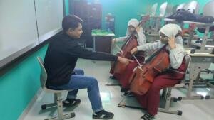 SD Mumtaz Beri Ruang Bakat Bermusik Siswa melalui Talent Cello