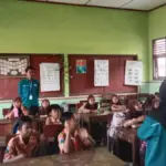 Senyuman Hangat Siswa Sambut Mahasiswa KKN Tematik UMG