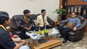 Silaturahmi AMM Surabaya ke RRI Bahas Eksistensi Radio di Tengah Perubahan Media