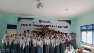 Smamone Blitar Bekali Siswa tentang Bahaya Narkoba dan Perundungan