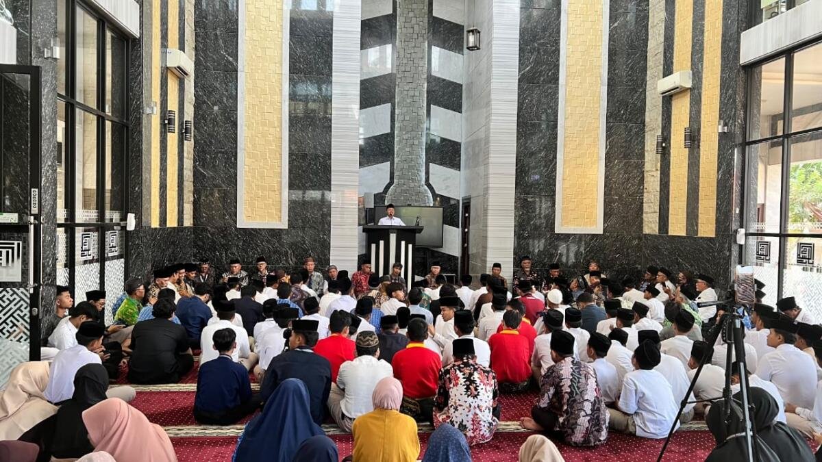 Tabligh Akbar Bersama Wamendikdasmen, Santri Babussalam Socah Diajak Berani Bermimpi