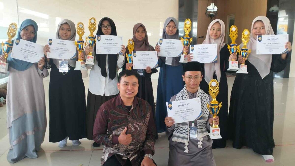 Tunjukkan Potensi dan Talenta Islami, Siswa SMA Muhammadiyah 7 Surabaya Raih 10 Gelar Juara