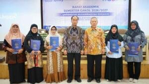 Umsida Berangkatkan Umroh untuk Dosen dan Tendik yang Puluhan Tahun Mengabdi