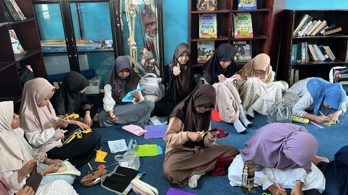 Usai Belajar Menjahit, Siswa Kelas 5 SD Muhammadiyah 8 Tulangan Belajar Membuat Pola