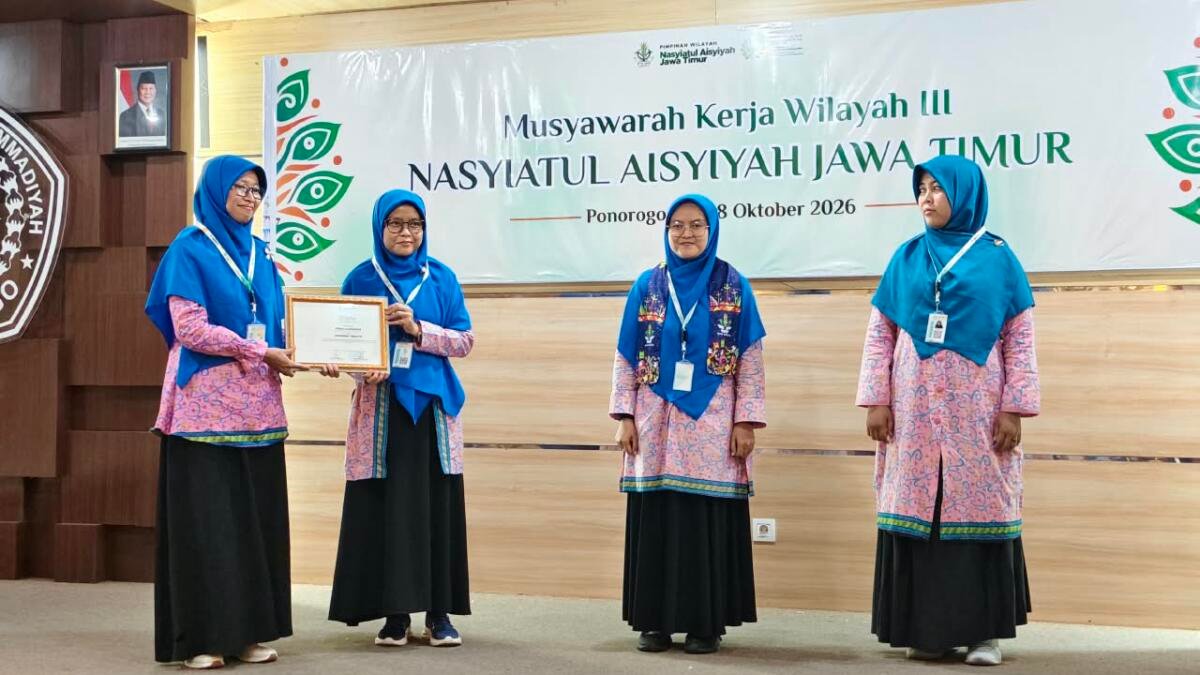Aktif Sejak 2016, Pashmina Lamongan Raih Penghargaan di Musywil PWNA Jatim