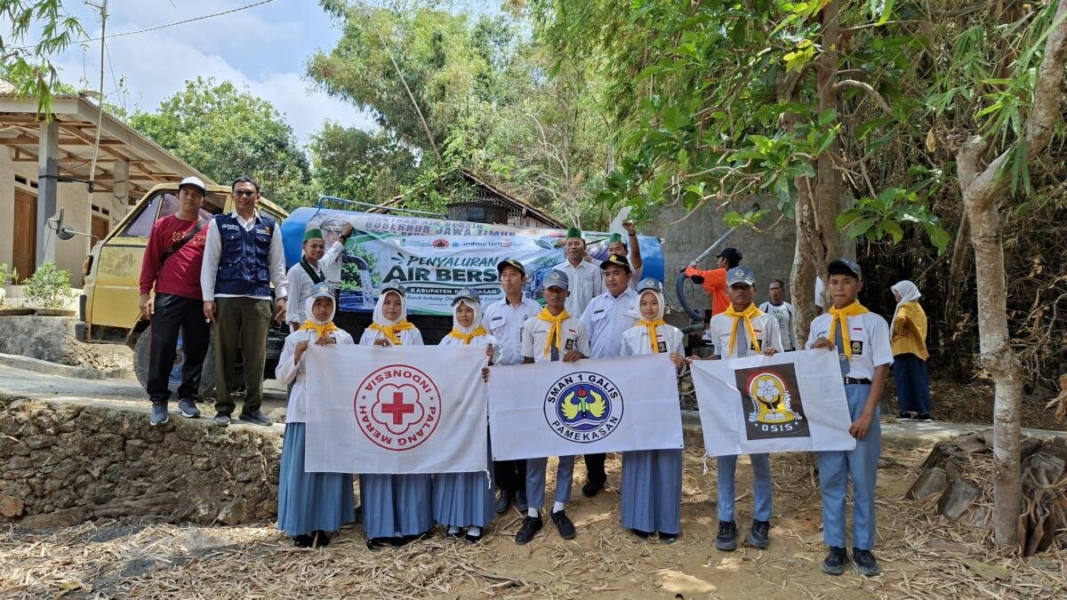 Atasi Kekeringan, MDMC-Lazismu Jadikan Sekolah dan Masjid Titik Distribusi Air di Pamekasan