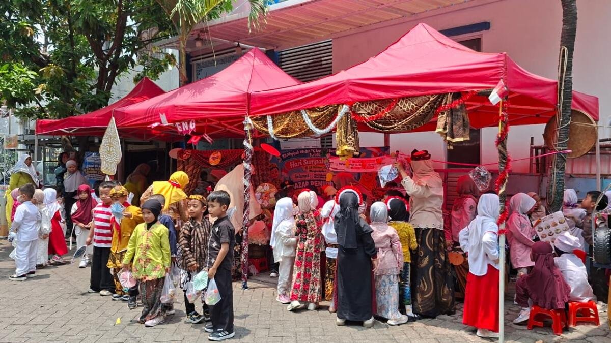 Bazar Pemuda Cilik TK Aisyiyah Surabaya Kumpulkan Rp1 Juta untuk Santunan