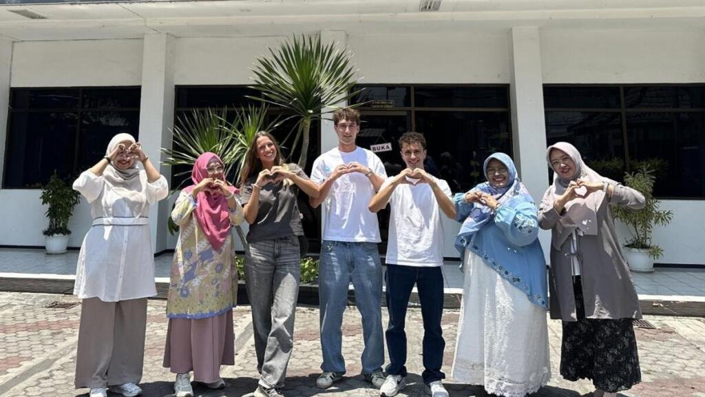 Cerita Seru Student Exchange Tiga Mahasiswa Italia di Fisioterapi UMM