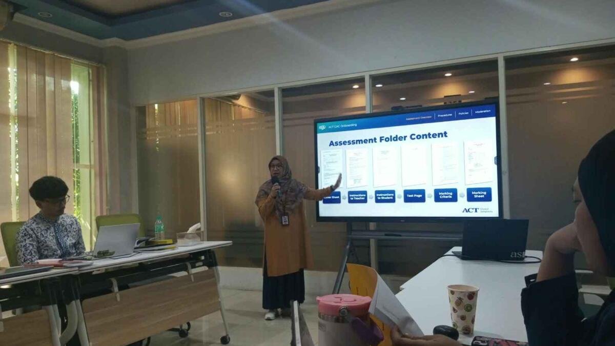 Cetak Pendidik Berkarakter Holistik, Smamio Gandeng Pakar Kurikulum Global dalam GAC Teacher Training