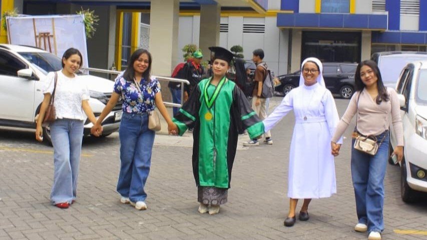Merantau dari Flores, Katarina Berkembang dan Berprestasi di Umsida