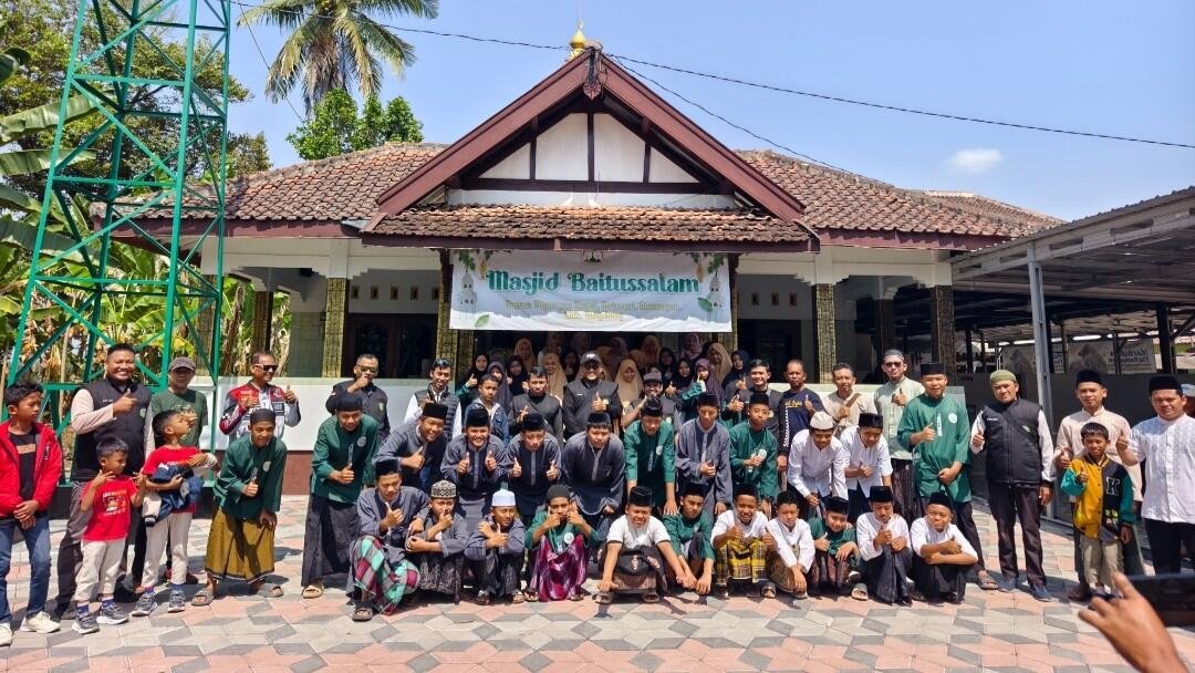 Dari Jalanan ke Pesantren, Bikersmu Chapter Kota Magelang Tebar Ilmu dan Kepedulian