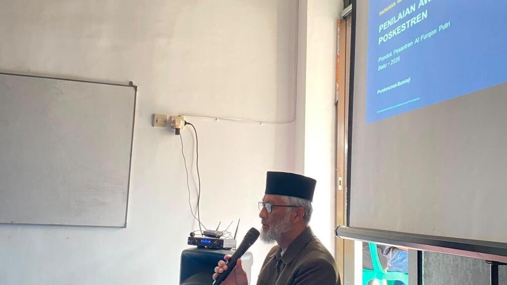 Dinkes Kota Batu Edukasi Kesehatan Mental Santriwati Al-Furqon