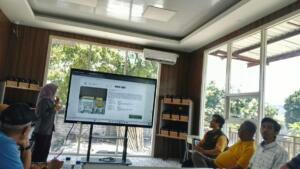 D’PumKem LP-UMKM PWM Jatim Hadirkan Produk Furnitur hingga Teknologi