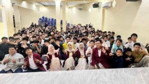 Dua Bulan Penuh Kenangan, Mahasiswa PLP Umsura Pamit dari SMP Muhammadiyah 10 Surabaya