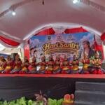 Dua Penampilan, Satu Semangat: Aksi Siswi MI Muhimma di Festival Santri Pangongangan