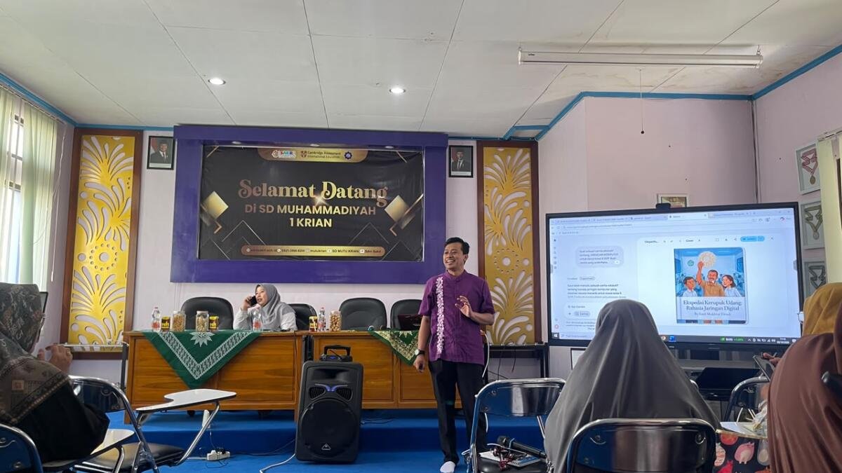 Guru SD Muhammadiyah 1 Krian Belajar Gemini AI untuk Pembelajaran Masa Depan