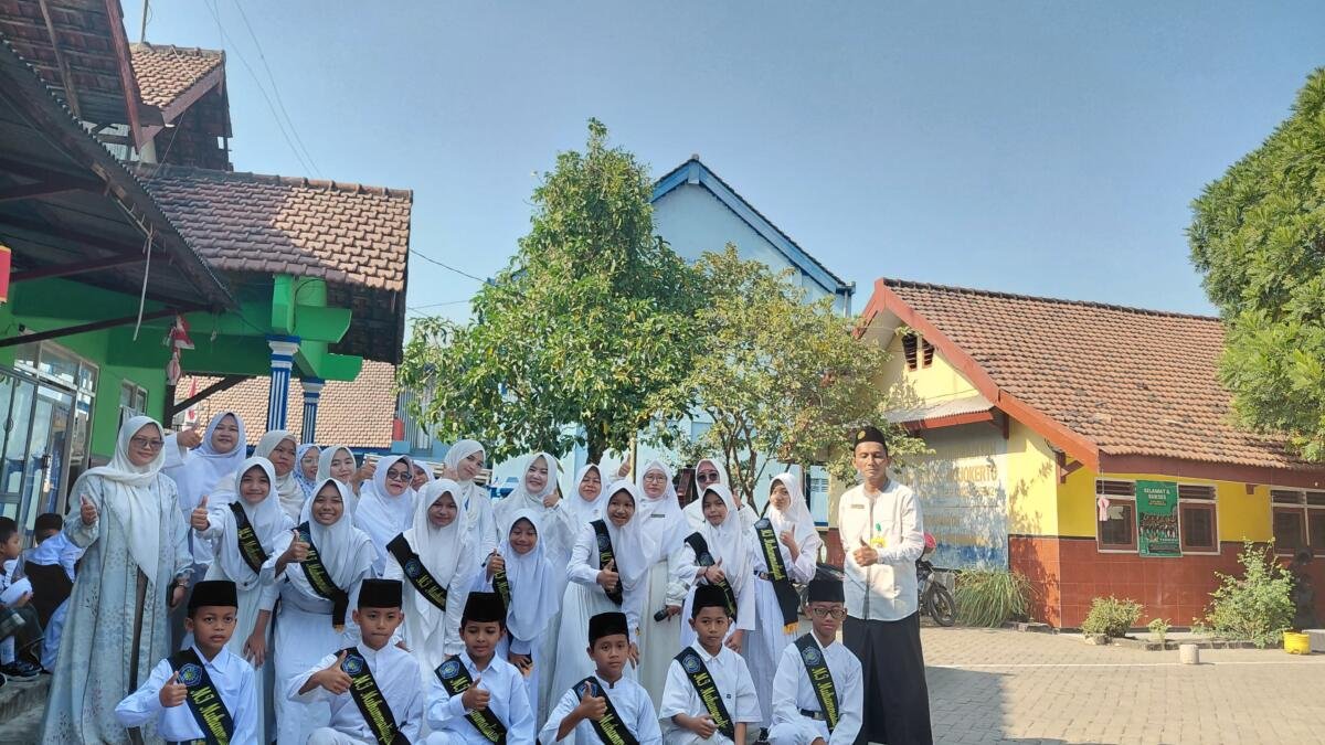 Hari Santri Nasional, MI Megah Tanamkan Jiwa Pemimpin Beriman dan Berakhlak