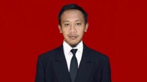Jangan Bakar Bumi yang Menanggung Sujudmu: Iman, Khilafah Ekologis, dan Fikih Asap