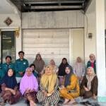 Mahasiswa KKN UMG Kenalkan AI dan Bahaya Penipuan Online kepada Ibu-Ibu