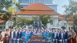 Kunjungi Lima Kampus, MA Muhammadiyah Jazaul Ihsan Jombang Ajak Santri Berani Bermimpi