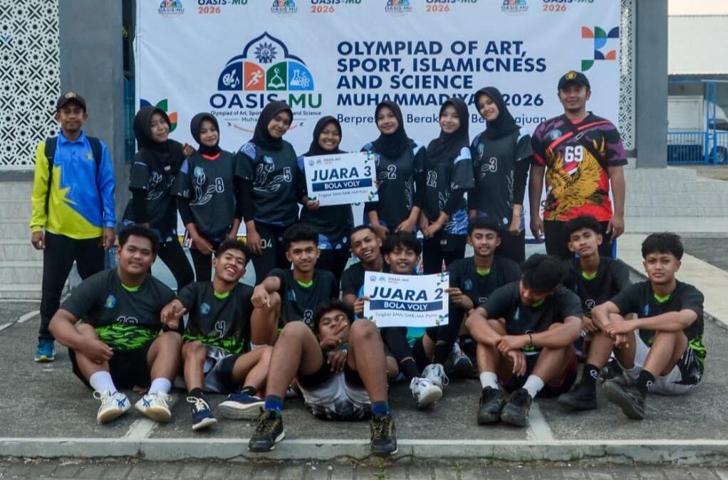 Raih Prestasi di Ajang OASIS-MU, Tim Voli Smufour Glenmore Bawa Pulang Juara